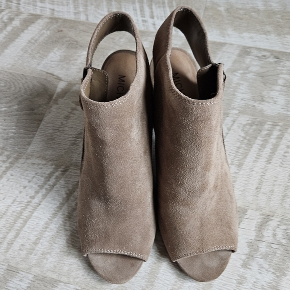 Michael Journey Block Heel Suede Leather Heel Sandals - Picture 5 of 16